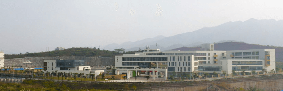古藺縣中學校園風采