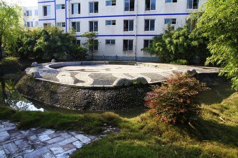 樂山外國語學(xué)校校園風(fēng)采