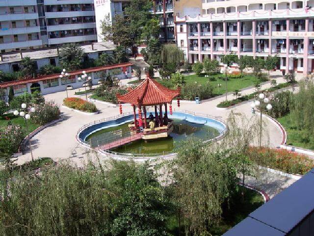 三臺縣蘆溪中學校園風采