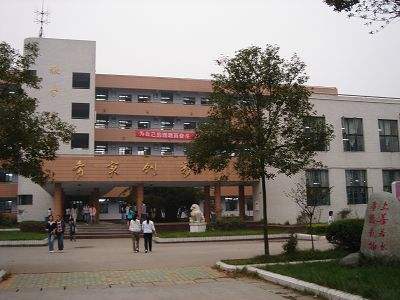 彭州中學(xué)學(xué)校風(fēng)采