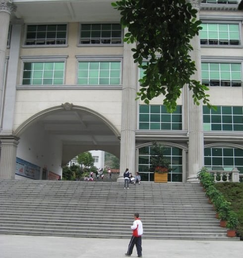 石棉中學(xué)校園風(fēng)采