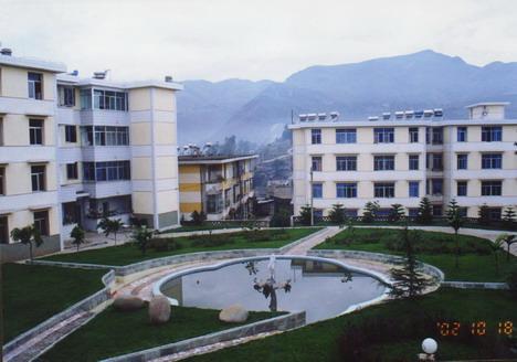 會理二中地址在哪里？