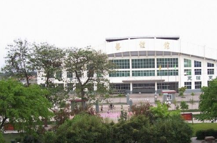 三岔中學(xué)聯(lián)系方式是多少？