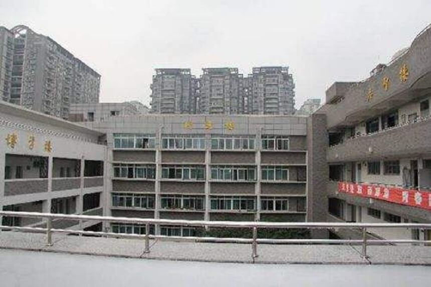 ?成都樹德協(xié)進(jìn)中學(xué)學(xué)校環(huán)境怎么樣？