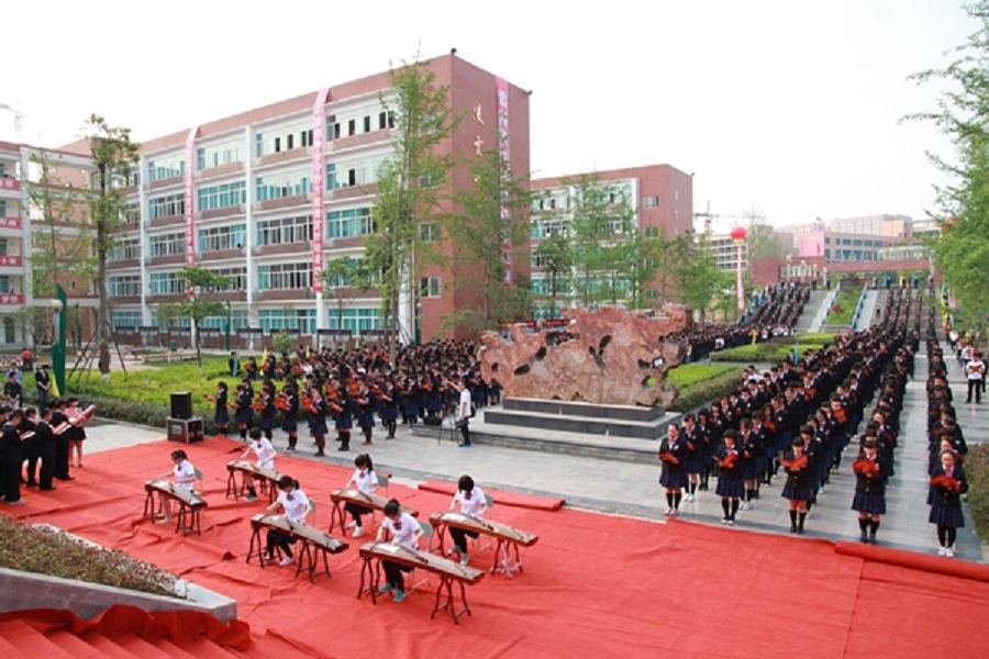 綿陽中學(xué)實(shí)驗(yàn)學(xué)校聯(lián)系電話是多少？