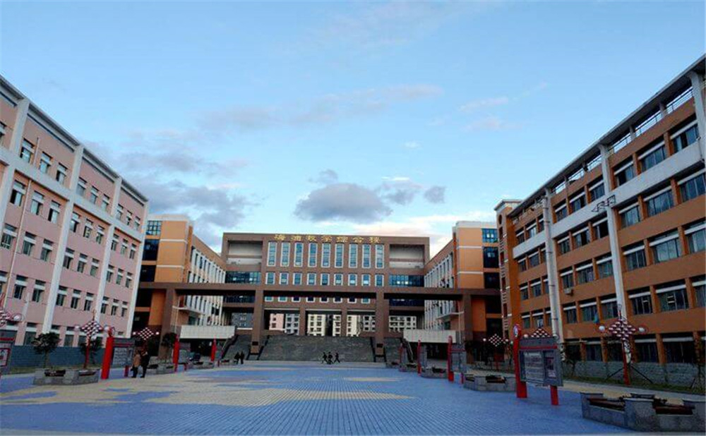 廣元中學(xué)2020年招生簡(jiǎn)章公布了嗎？