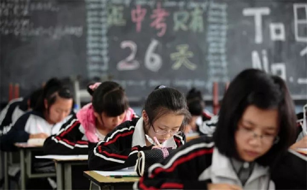 儀隴縣第二中學(xué)202年中考錄取分?jǐn)?shù)線是多少？