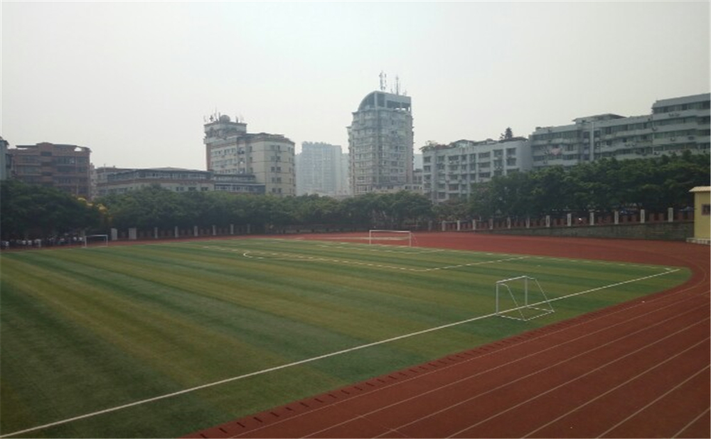 內江市翔龍中學學校詳細地址在什么地方？
