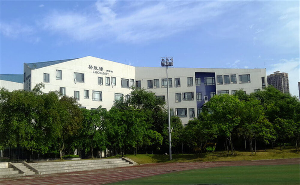 成都實(shí)驗(yàn)外國(guó)語學(xué)校（西區(qū)）外招生一年的學(xué)費(fèi)是多少錢？