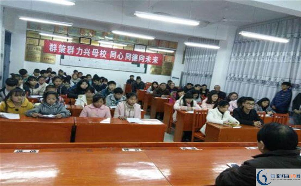 鼎山中學高三診斷考試時間怎么安排？
